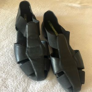 Women’s Easy Spirit Lite Black Leather sandals 10W